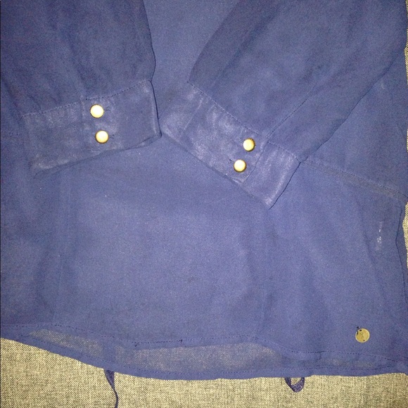 Blouses - Picture 3 of 4